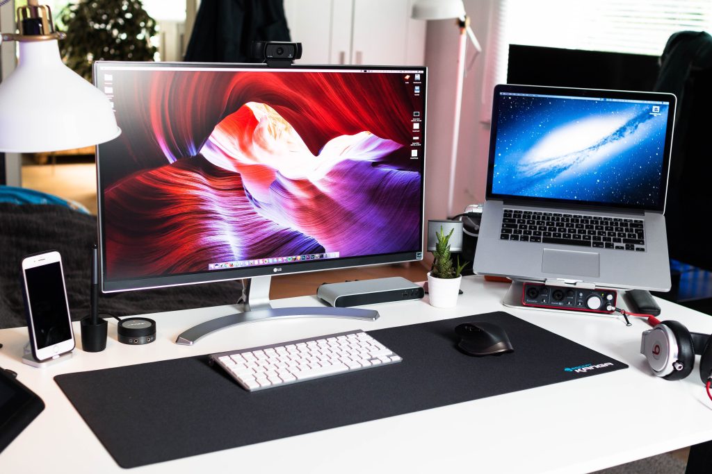 Desk pad