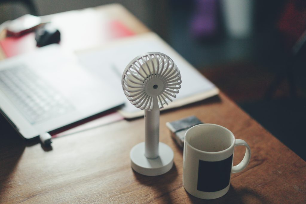 Small desk fan